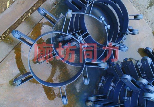 鋼套鋼內(nèi)滑動支架